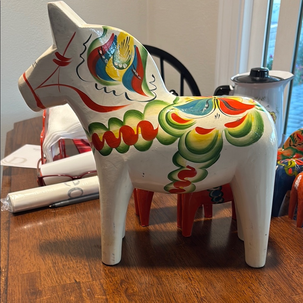 Colorful Hand-Painted Dala Horse Figurine